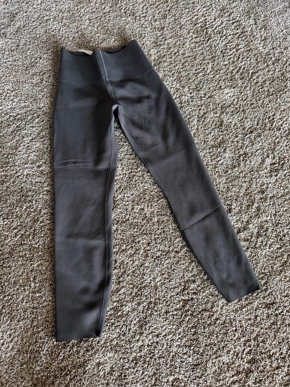 lululemon graphite gray hold tight Leggings - Picture 4 of 4